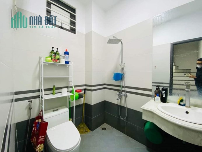 RẺ! Chùa Láng, gần hồ, nhà thoáng, ngõ nông, 37m, 4T, chỉ 4.2 tỷ