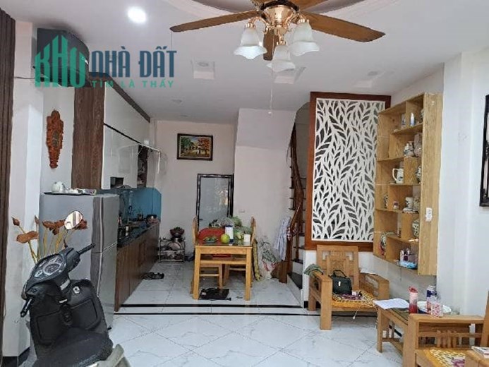 Bán gấp  Nhà đẹp ở luôn, phố Lê Quang Đạo 45m2 x 5T, 10m ô tô tránh,  ngõ thông,  giá sốc  4,3 tỷ.