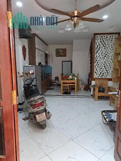 Bán gấp  Nhà đẹp ở luôn, phố Lê Quang Đạo 45m2 x 5T, 10m ô tô tránh,  ngõ thông,  giá sốc  4,3 tỷ.