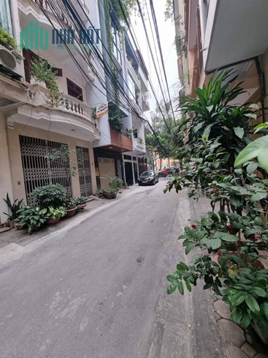 60m Mặt Tiền 5.5m Phân Lô Ô Tô Tránh Dừng Đỗ Ngày Đêm Trung Tâm Quận Cầu Giấy. Vỉa Hè Đá Bóng Kinh