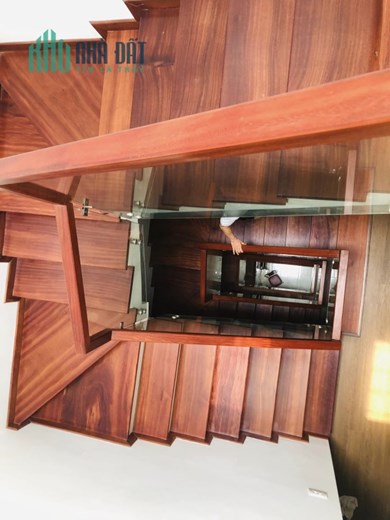 BÁN GẤP NHÀ ĐẸP PHÙNG CHÍ KIÊN, 2 THOÁNG, ÔTÔ ĐÕ GẦN, 45M2 CHỈ NHỈNH 5TỶ