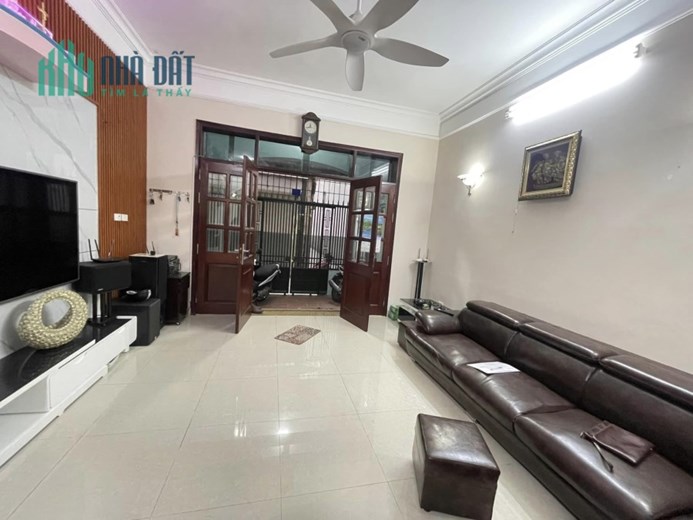 71m 5 Tầng Mặt Tiền 4.5m Nhỉnh 8 Tỷ Phố Nguyễn Khánh Toàn Cầu Giấy. Vị Trí Đẹp Kinh Doanh Cực Tốt.