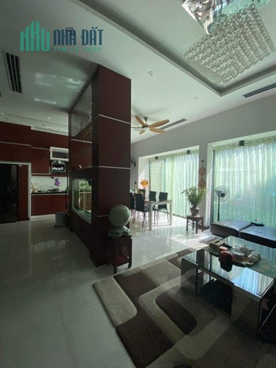 83m 6 Tầng Mặt Tiền 8m Toà Nhà Văn Phòng Siêu Đẹp Phố Phạm Văn Đồng Cầu Giấy. Tiện Ích Ngập Tràn.