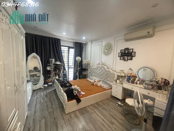 Nhà 4 tầng ngõ 264 Ngọc Thuỵ, oto đỗ cửa. Diện tích 40m2 nhỉnh 4 tỷ