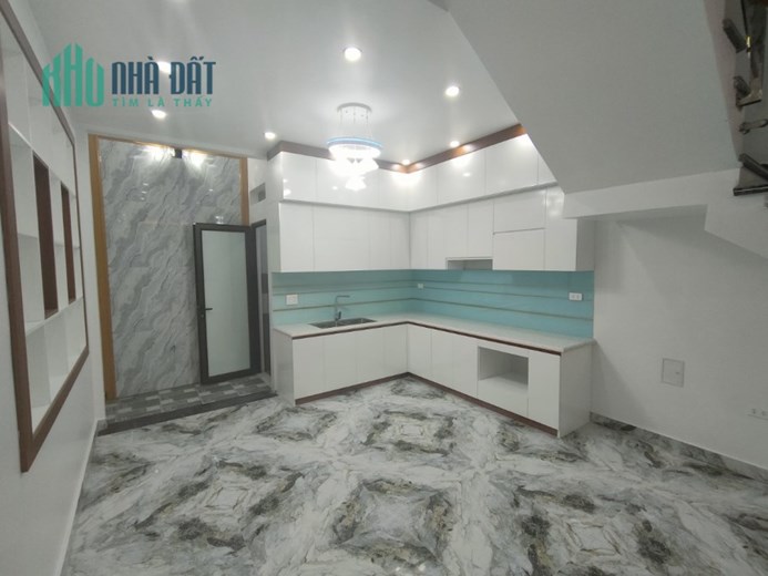 Bán nhà 4 Tầng xây Mới Ngô Gia tự 50 M
