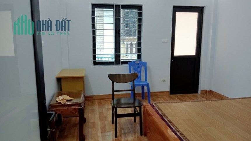 Bán nhà Phố  Phương Mai Tặng Full Nội Thất 40m2 4 tầng MT 3,5m Chỉ 5,5 tỷ.