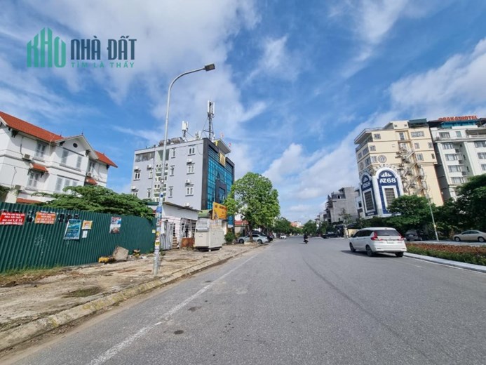 Cần cho thuê ô đất biệt thự đối diện vườn hoa, đương đôi to khu đường sông 3 cột5, gần biển.