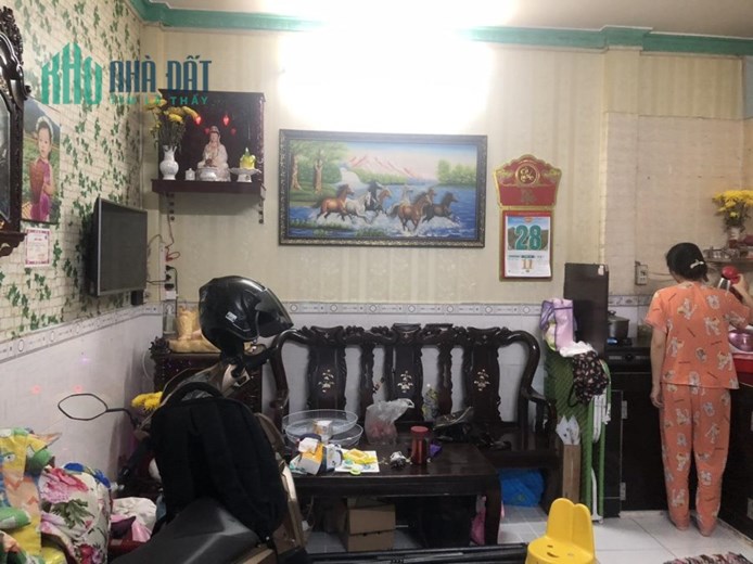 CHÍNH CHỦ Cần Bán Gấp Căn Nhà Đẹp Vị Trí Đắc Địa Tại Huyện Bình Chánh