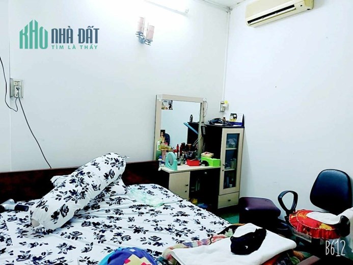 Chủ ngộp giảm sâu 1tỷ,bán rẻ nhà hẻm ô tô 10m Lạc Long Quân, P8,Tân Bình, 26m2,2tầng nhỉnh 2tỷ