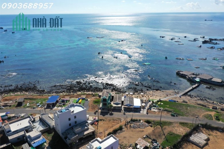 Đảo Phú Quý đang chờ đón bạn với những cảnh quan tuyệt đẹp và không gian yên bình