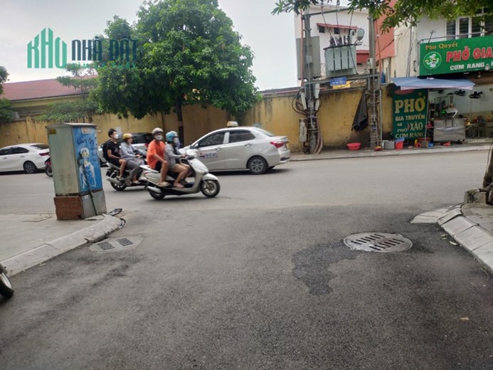CẦN BÁN NHANH NHÀ PHÂN LÔ PHỐ BÀ TRIỆU HÀ ĐÔNG - DT54M2 - 7 TỶ - Ô TÔ ĐÕ