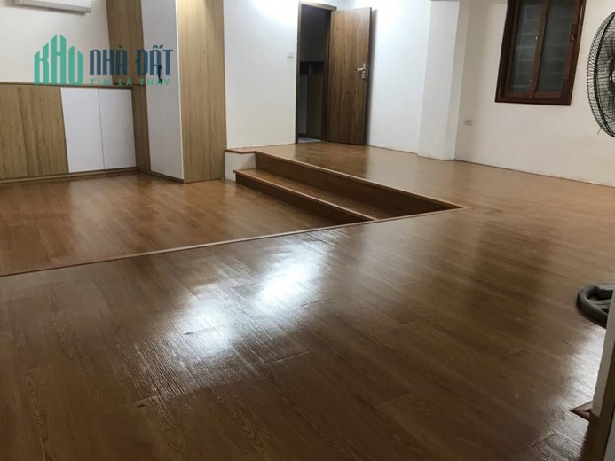 BÁN NHÀ ĐỐNG ĐA TÔN ĐỨC THẮNG 95M, 5T, MT 7M, THANG MÁY, OTÔ TRÁNH, KD, 20 TỶ, 0937651883.