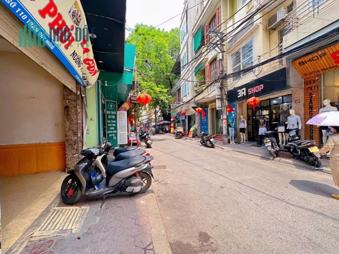 Bán nhà phố Trần Duy Hưng , vỉa hè ô tô tránh , kinh doanh sầm uất, 5 tầng, 70m, 16,5 tỷ.