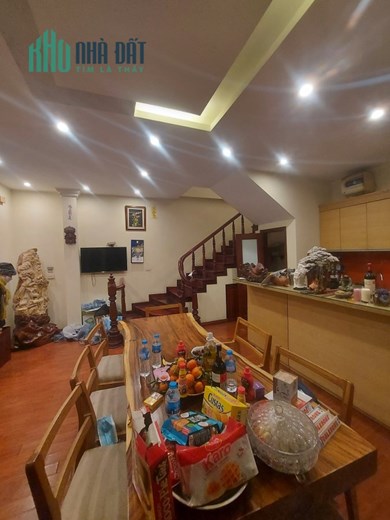 BÁN NHÀ ĐỐNG ĐA, PHỐ PHƯƠNG MAI 50M, 5T. MT 4.6M, OTÔ, KINH DOANH, LÔ GÓC, 9.5 TỶ, 0937651883.
