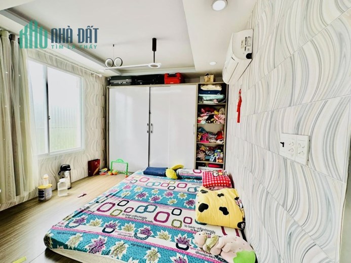SÁT MẶT TIỀN 5 TẦNG NỞ HẬU 5.5 X 8.6 KHÔNG QHLG GIÁ CHỈ 5TỶ
