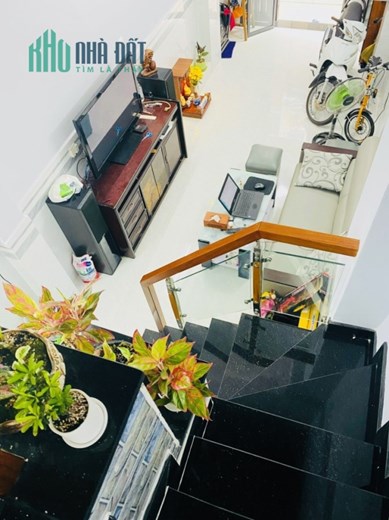 Bán Gấp Nhà Mới Sát Trường Quốc Tế Việt Úc, Nguyễn Ngọc Lộc Quận 10