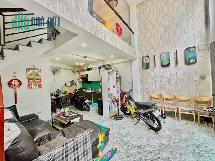🍎TRỊNH ĐÌNH THẢO - TÂN PHÚ -  5 TẦNG - HẺM 4M - THẲNG 1/ - 44M2 - NGANG HƠN 5M -  4,9 TỶ