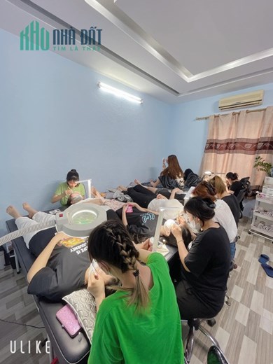MÌNH MỞ PHUN XĂM DƯ 2 TẦNG CẦN TÌM NGƯỜI GHÉP SPA HOẶC MI