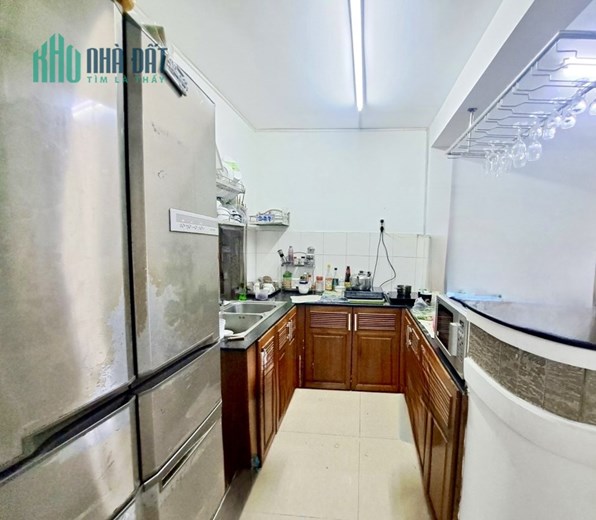 Nhà Ngon Hẻm 5m, Cách Mạng Tháng 8, Bành Văn Trân Ngang 5,2m 3 Tầng