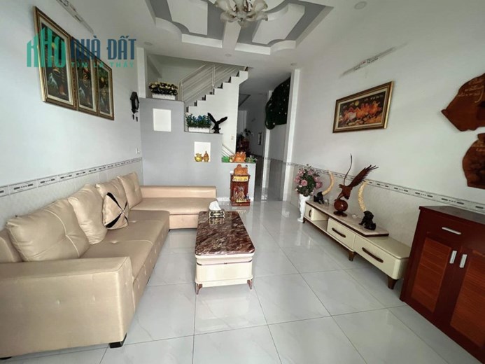 Nhà 2 tầng sổ hồng 60m2 ngay cầu Phú Mỹ Q7
