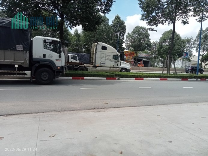 NHÀ ĐẸP - GIÁ TỐT - Cần Bán Căn Nhà Vị Trí Đắc Địa Tại Thị Xã Bến Cát, Bình Dương