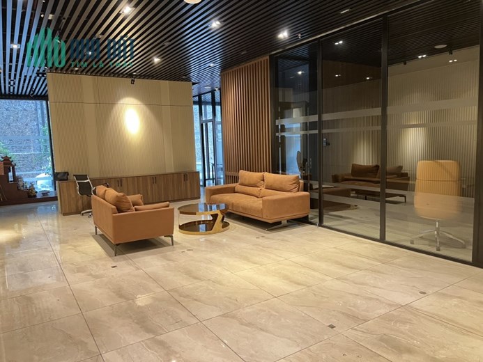 Cho thuê văn phòng full nội thất giá rẻ nhất quận Cầu Giấy, 600m2, phù hợp làm phòng khám, nha