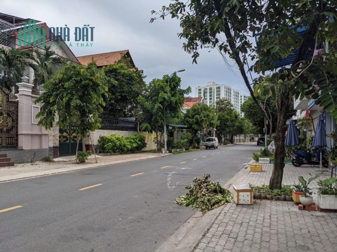 ĐƯỞNG NGUYỄN THỊ THẬP PHƯỜNG TÂN PHONG LIỀN KỀ LOTER QUẬN 7 NGANG 6 DÀI 22  KHU VỰC CỰC HIẾM BÁN