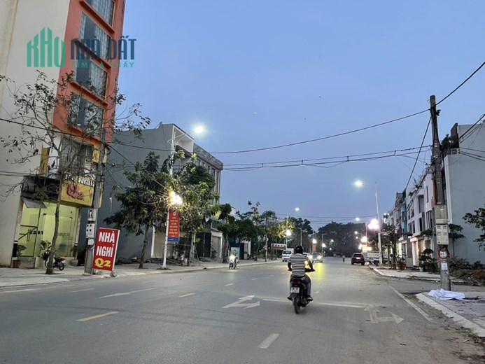 Cần bán lô đất trục chính mặt đường kinh doanh trung tâm phường Xuân Hòa, Phúc Yên, Vĩnh Phúc