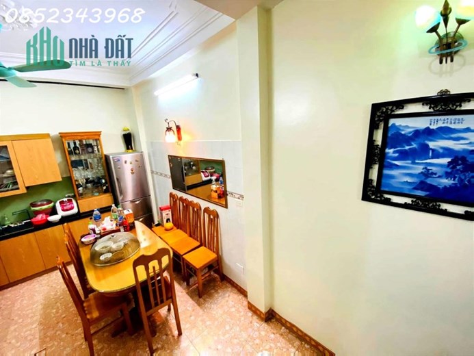 Bán nhà Yên Hòa, Cầu Giấy, 48m2, 5 tầng, tặng nội thất, gần trường Ngoại Thương, giá 5.88 tỷ