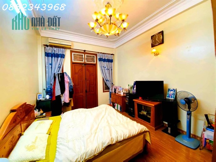 Bán nhà Yên Hòa, Cầu Giấy, 48m2, 5 tầng, tặng nội thất, gần trường Ngoại Thương, giá 5.88 tỷ