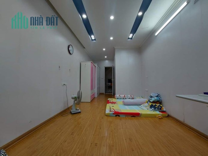 Bạch Mai-Mặt Ngõ Thông, Thẳng 50m Ra Phố, Lô Góc 3 Thoáng, Ở Sướng, Kinh Doanh Tiện