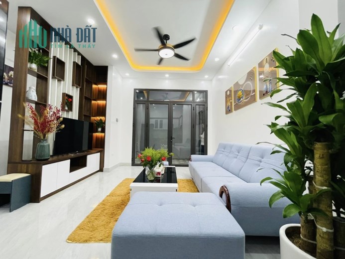 BÁN NHÀ RIÊNG LÊ TRỌNG TẤN, TẶNG NỘI THẤT, 42M2 4T MT5M, GIÁ 5.18 TỶ