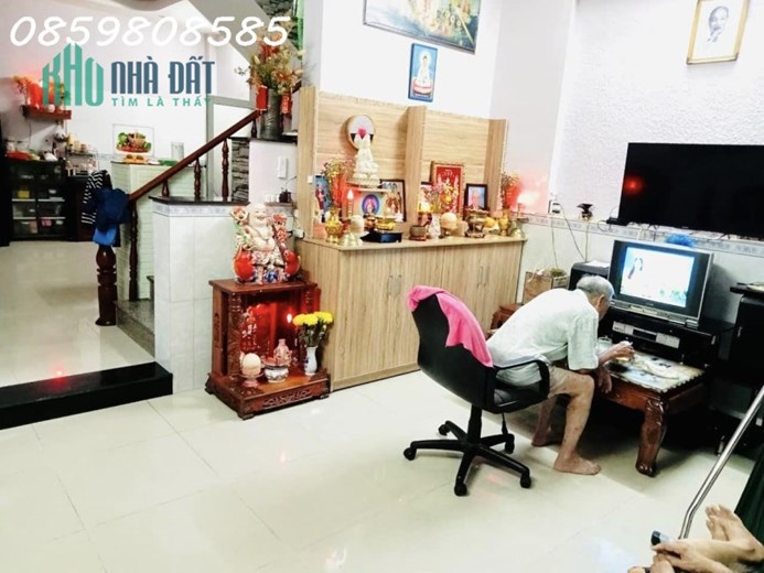 NHÀ BTCT MỚI, ĐẸP, 61M2, MẶT TIỀN HƠN 5M, XE HƠI ĐỖ TRƯỚC NHÀ, NGAY QLỘ 13, GIÁ CHỈ 4,3 TỶ CÒN TL.