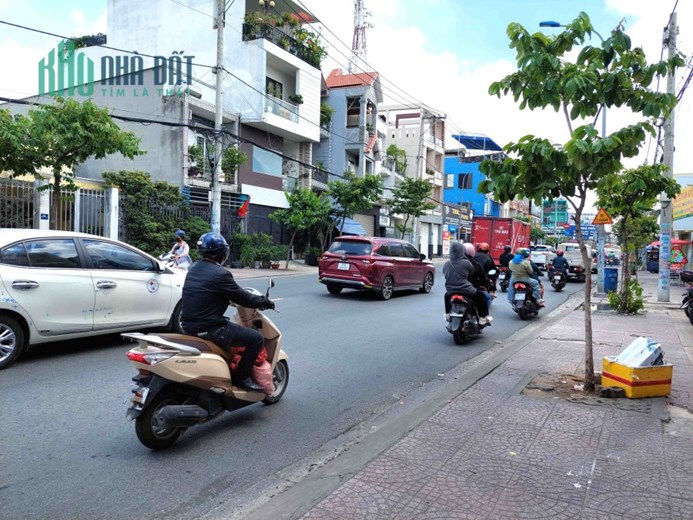 Bán Nhà Đường Số 2, Linh Đông, Thủ Đức, 110m2, Hẻm Xe Hơi, Tặng 2 Dãy Phòng Trọ.