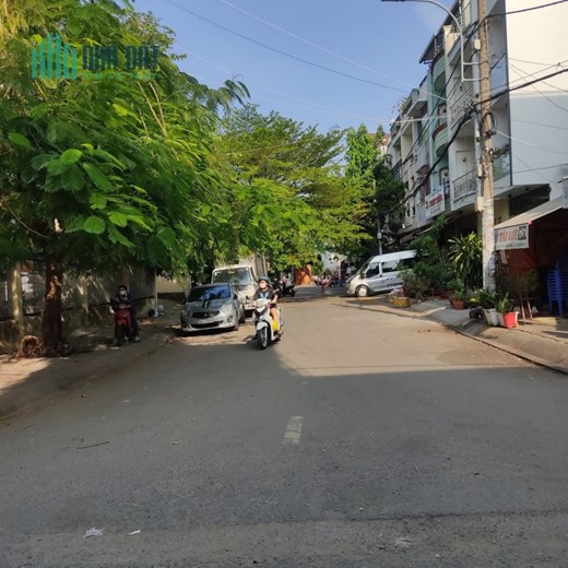 Bán nhà cấp 4 HXH Bà Hom Quận 6 100m2 xe tải đậu cổng chỉ nhỉnh 70 triệu/m2