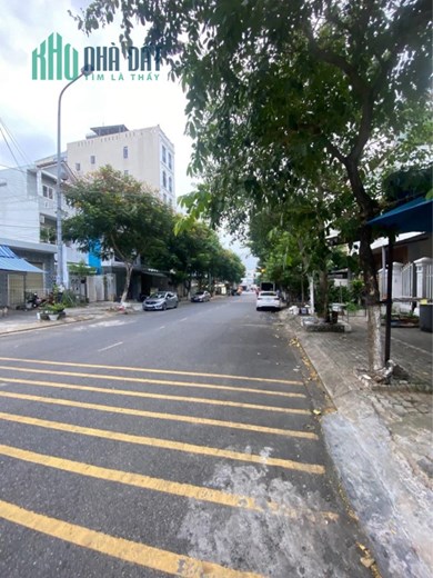 Bán nhà ngay ngã tư MT Lê Văn Hưu, Mỹ An, Đà Nẵng thông thắng ra  Biển Mỹ Khê và sông Hàn