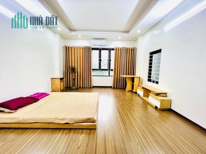 Thu hồi vốn , Bán nhà Bạch Mai , 60m2x 4T , chỉ 5tỷ1 , ngõ nông , gần chợ Mơ