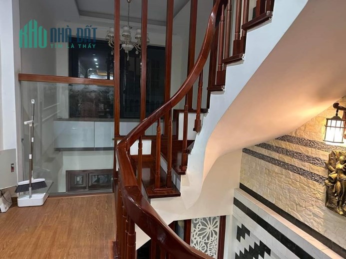 BÁN NHÀ NGUYỄN ĐỨC CẢNH, TRƯƠNG ĐỊNH 44M 5T. SĐCC NỞ HẬU. CHỈ 3.8x Tỷ