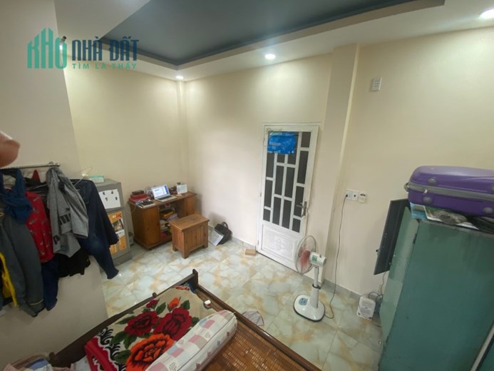 Nhà góc 2 mặt tiền đường 440 phước long A, Diện tích 63m đúc 1 lầu, sân thượng
