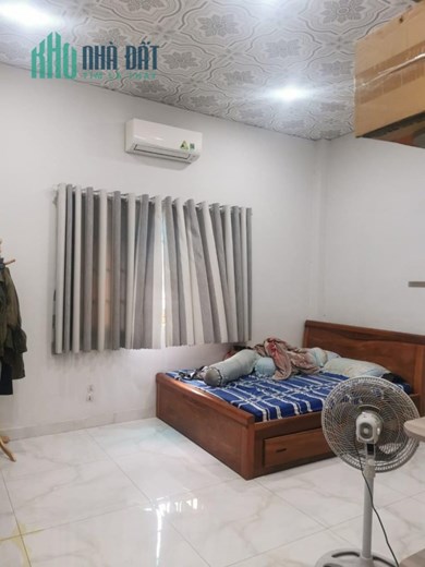 Ngộp bán nhà mặt tiền 5m x 42m đường Hà Huy Giáp , Thạnh Lộc , Q12, giá rẻ 