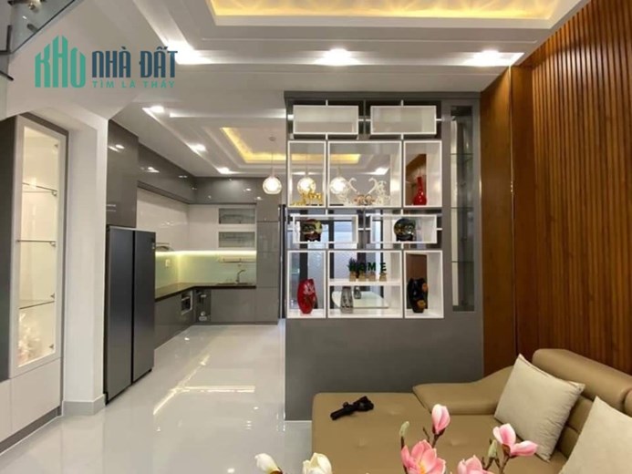 Bán nhà 135m2 phố Âu Cơ, Tây Hồ Gara Ô tô thông Kinh doanh siêu tốt 17.2 Tỷ