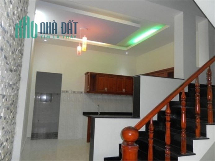 Bán ngôi nhà 131m2 phố Âu Cơ, Tây Hồ Gara 2 Ô tô tránh Kinh doanh 17.5 Tỷ