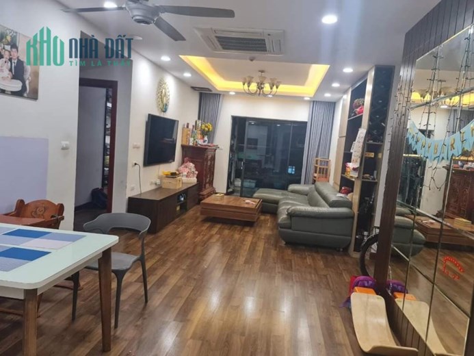 Mua bán căn hộ chung cư Goldmark City 136 HỒ TÙNG MẬU 3tỷ 2PN + 2 WC +1PK + Bếp