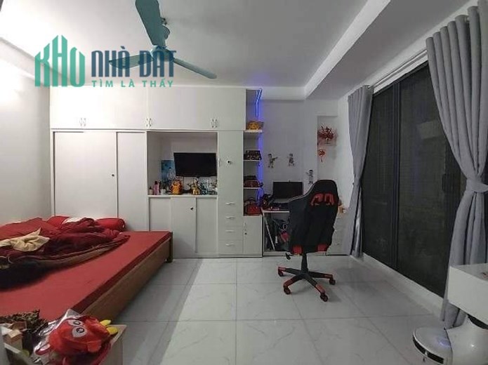 BÁN NHÀ PHÙNG HƯNG DIỆN TÍCH RỘNG, PHÂN LÔ CÁN BỘ, HAI THOÁNG DT 50M CHỈ 5,3 TỶ.