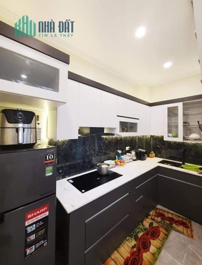 Nhà Phạm Văn Đồng Cầu Giấy dân xây, 2 thoáng, ô tô kinh doanh 5T giá 9 tỷ
