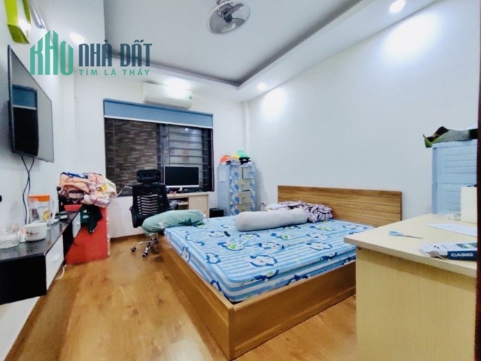 Chính chủ bán nhà Vĩnh Hưng GẤP, SÁT PHỐ, THOÁNG SÁNG, 45m2 x 5T giá 3.7tỷ.
