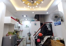 🔥 CHỈ NHỈNH 2 TỶ - NHÀ 3 TẦNG XINH XẮN CÔNG NĂNG ĐỦ - NGAY TT PHÚ NHUẬN - HẺM THÔNG SẠCH