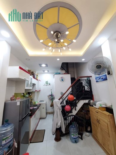 🔥 CHỈ NHỈNH 2 TỶ - NHÀ 3 TẦNG XINH XẮN CÔNG NĂNG ĐỦ - NGAY TT PHÚ NHUẬN - HẺM THÔNG SẠCH
