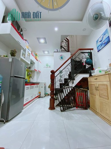 🔥 CHỈ NHỈNH 2 TỶ - NHÀ 3 TẦNG XINH XẮN CÔNG NĂNG ĐỦ - NGAY TT PHÚ NHUẬN - HẺM THÔNG SẠCH