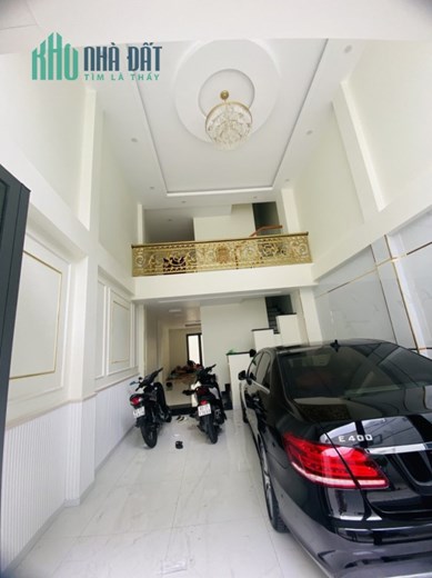 "Nhà 95m2, 4 tầng 4.5m x 18m ngay vòng xoay Âu Cơ với Lê Đại Hành giá nhỉnh 12 tỷ